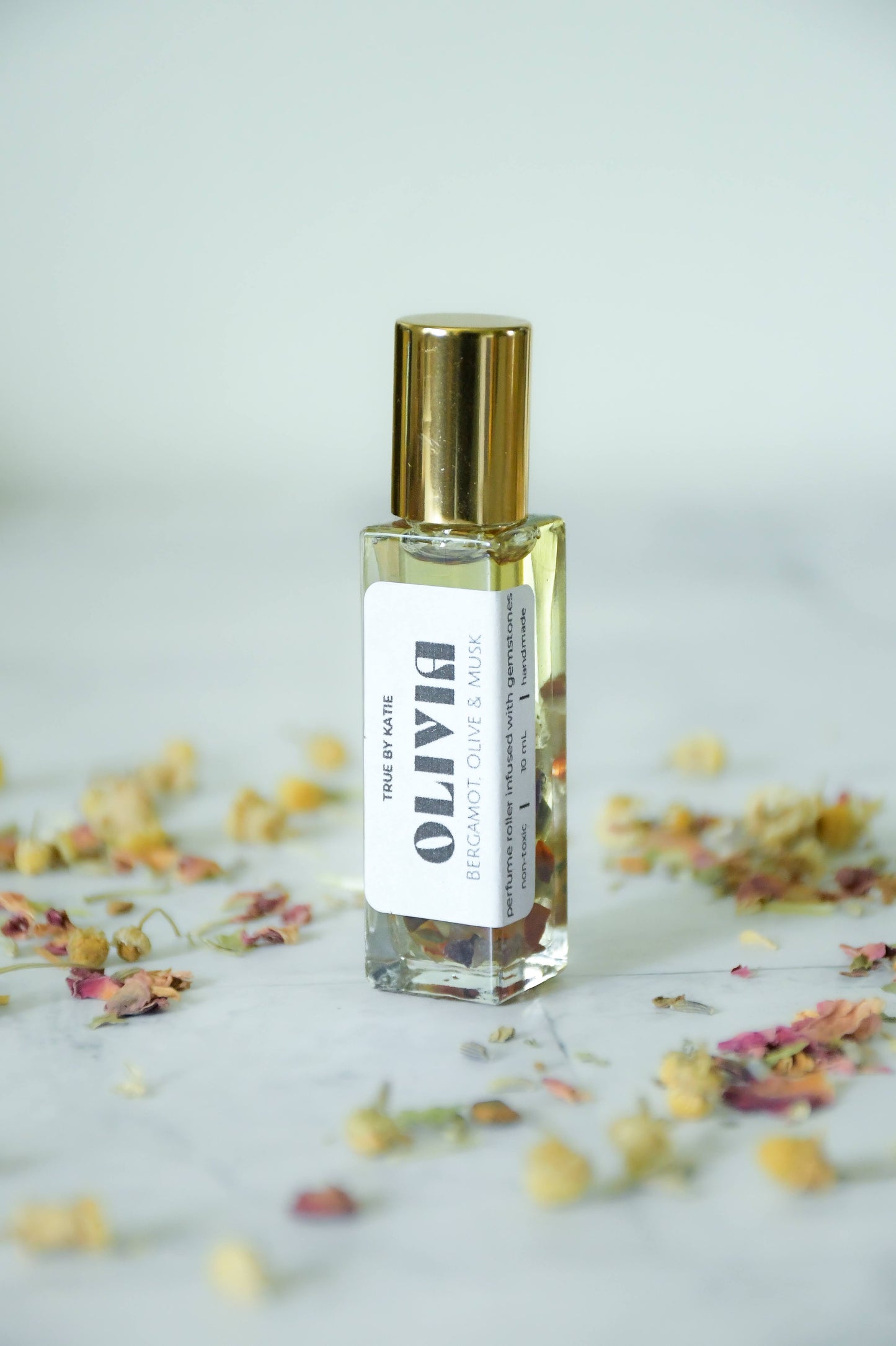 The Girls Are Rolling – Perfume Rollers