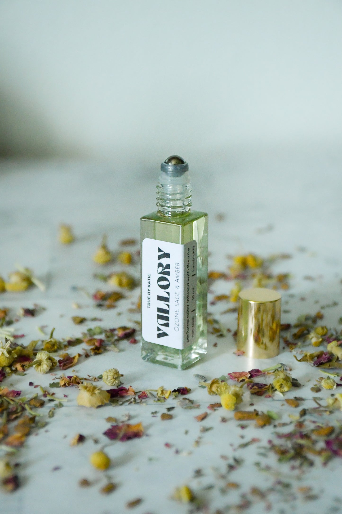 The Girls Are Rolling – Perfume Rollers