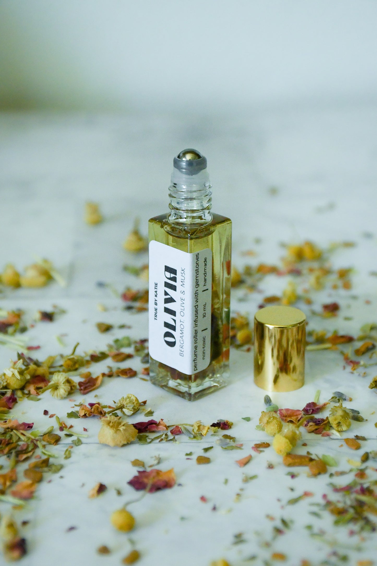 The Girls Are Rolling – Perfume Rollers