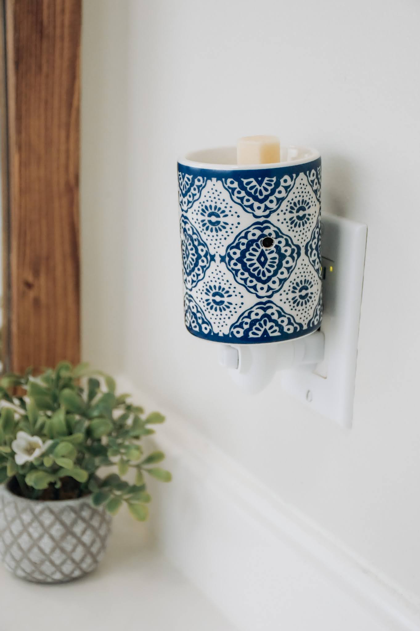 Blue Blossom Ceramic Wax Melt Warmer