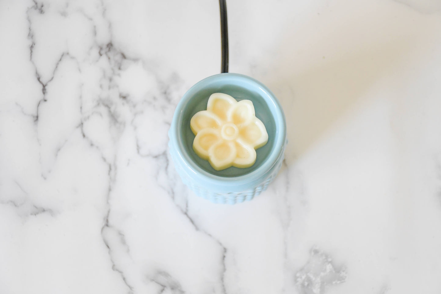 Hobnail Sky Blue Midsize Wax Warmer