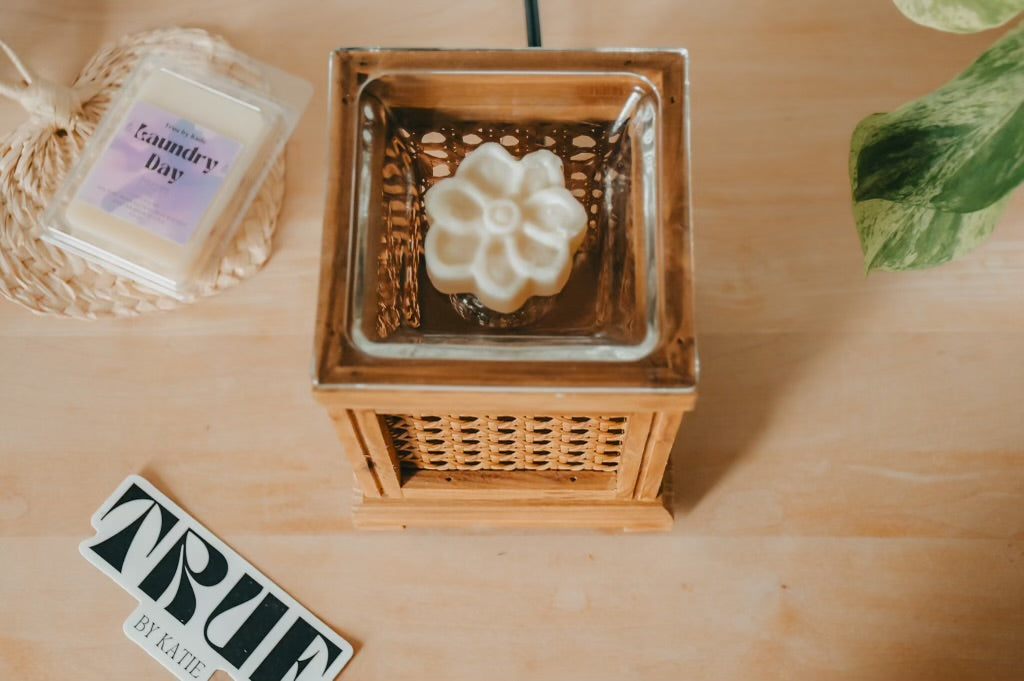 Wood & Cane Vintage Style Illumination Fragrance Warmer