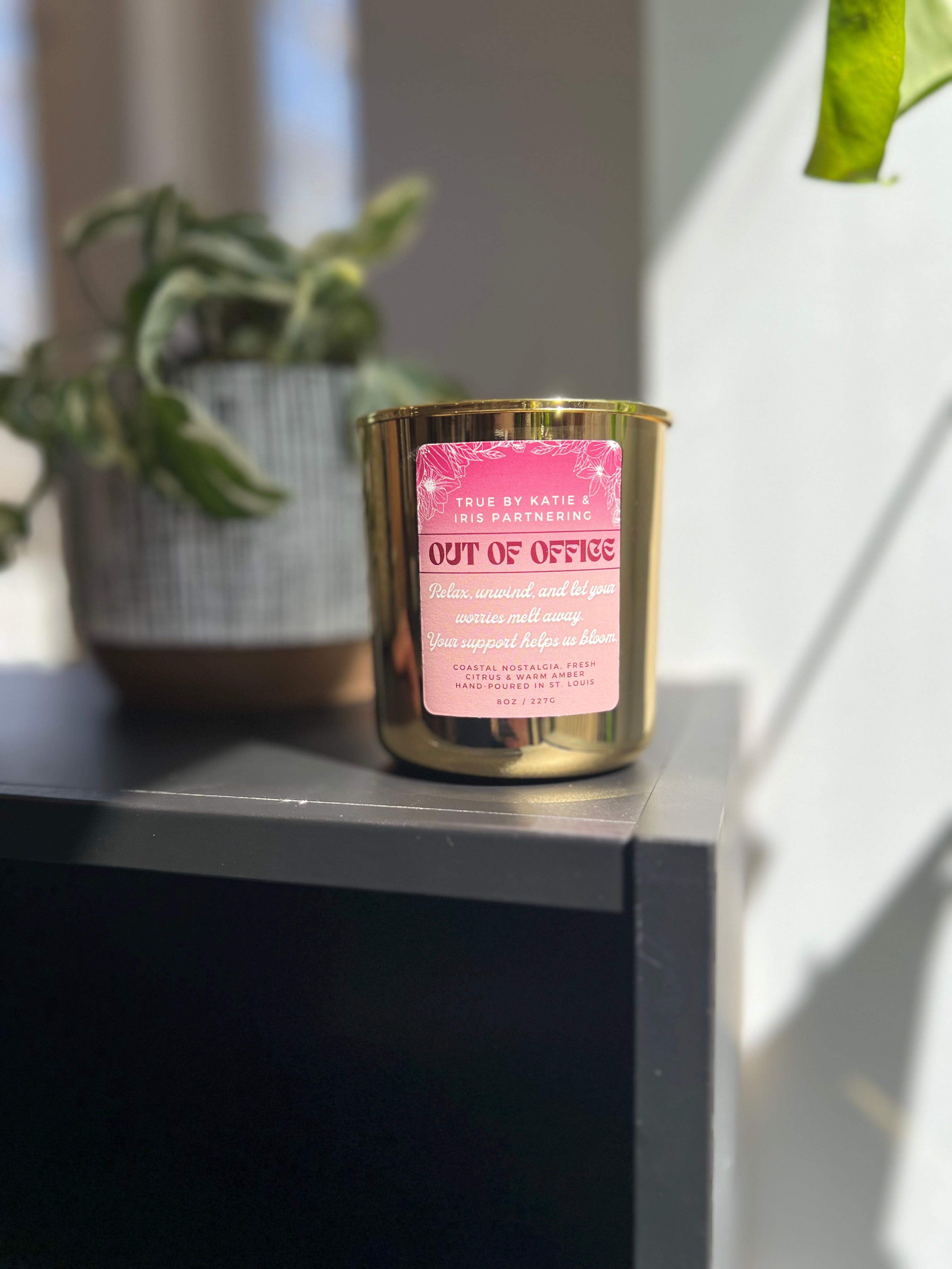 True x Iris Out of Office Refillable Candle