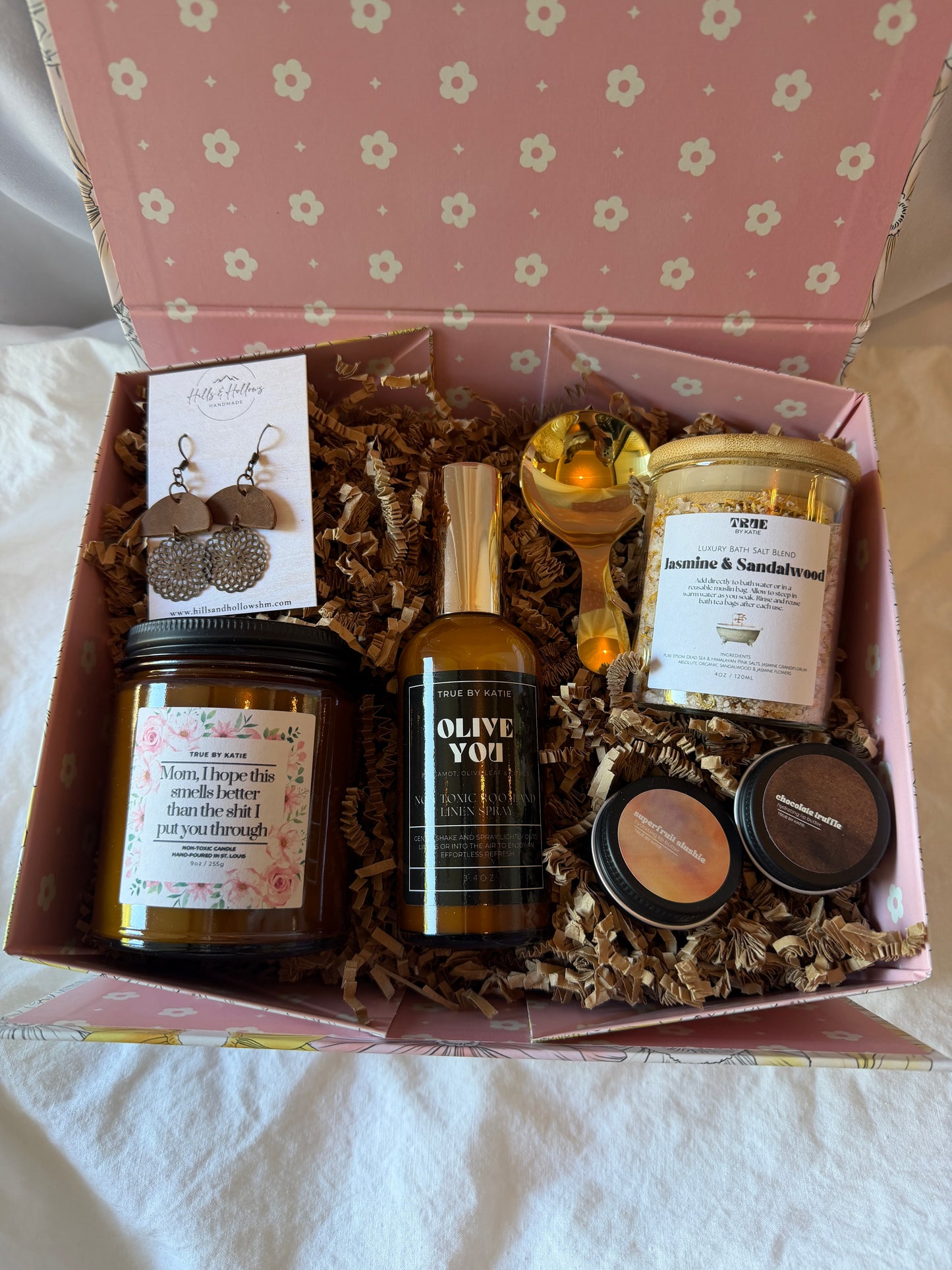 Olive You Gift Box | Candle, Bath Soak & Boutique Accessories ONE AVAILABLE