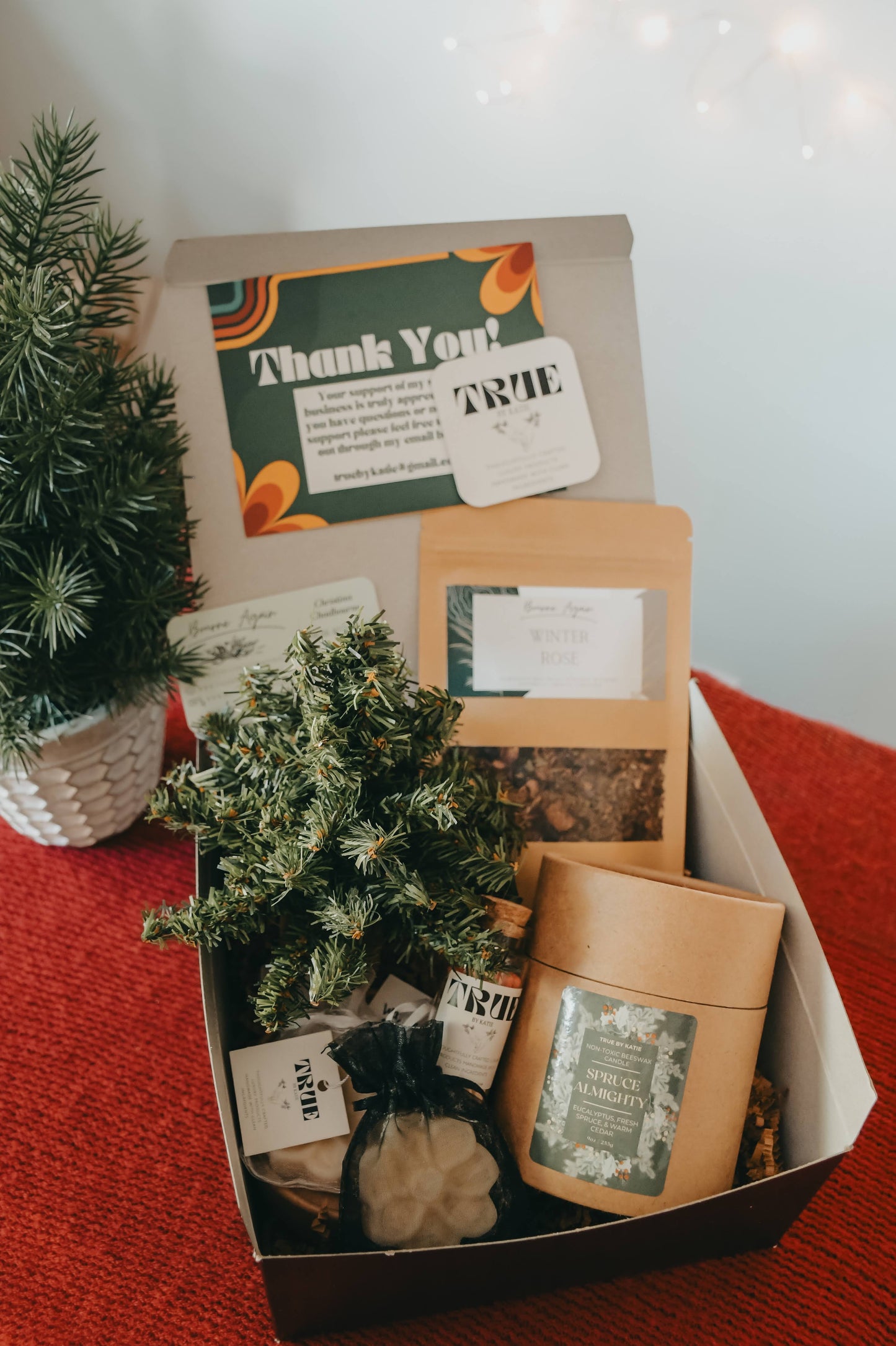 Tree and Tea Holiday Gift Set