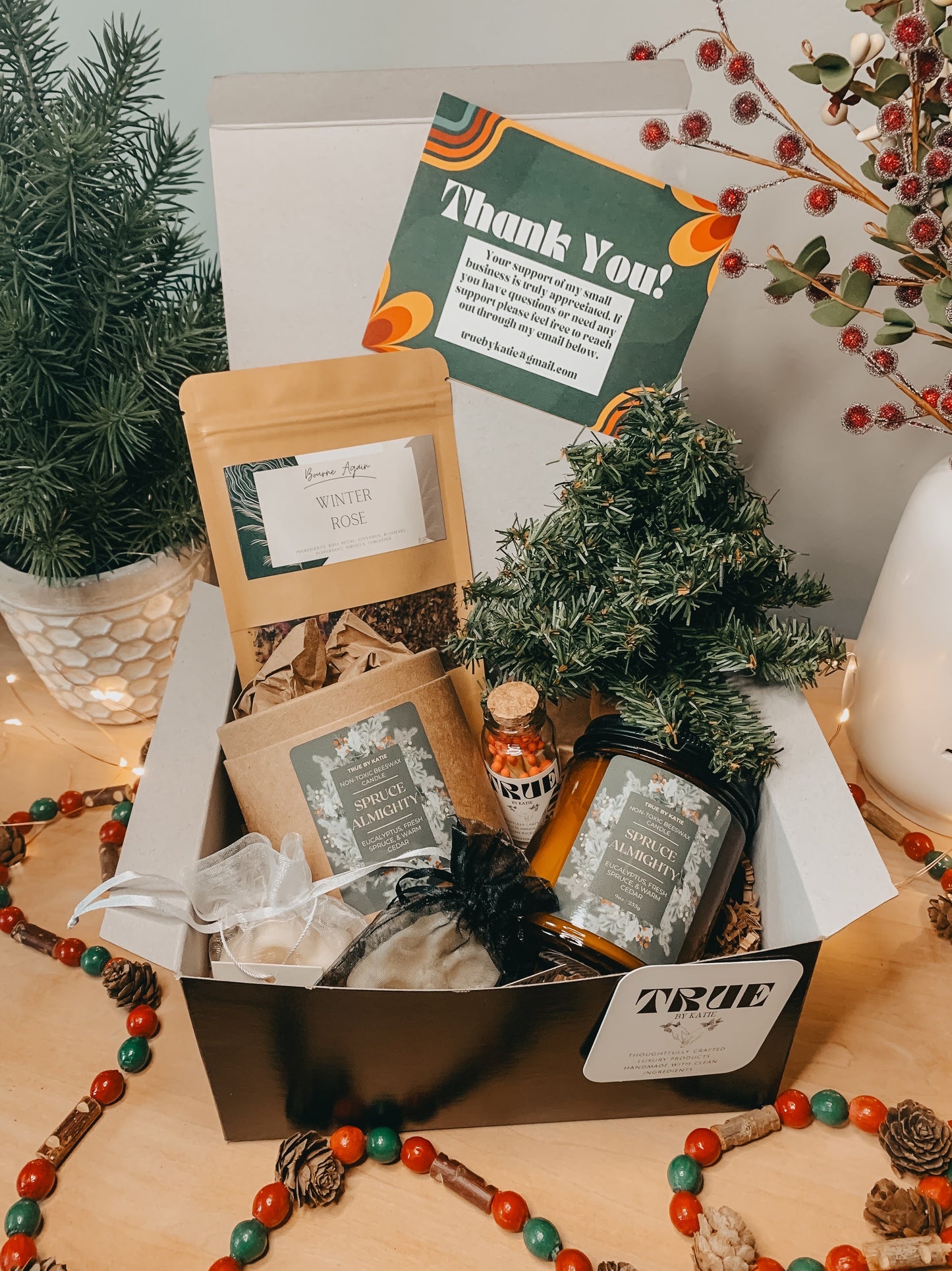 Tree and Tea Holiday Gift Set