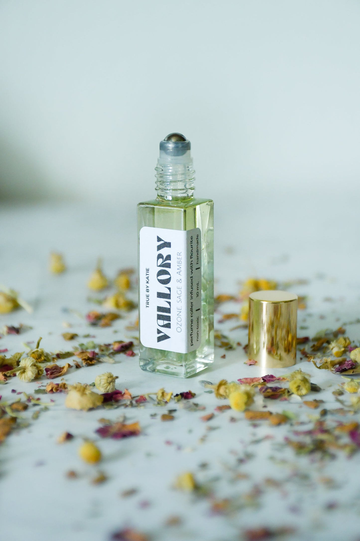 The Girls Are Rolling – Perfume Rollers