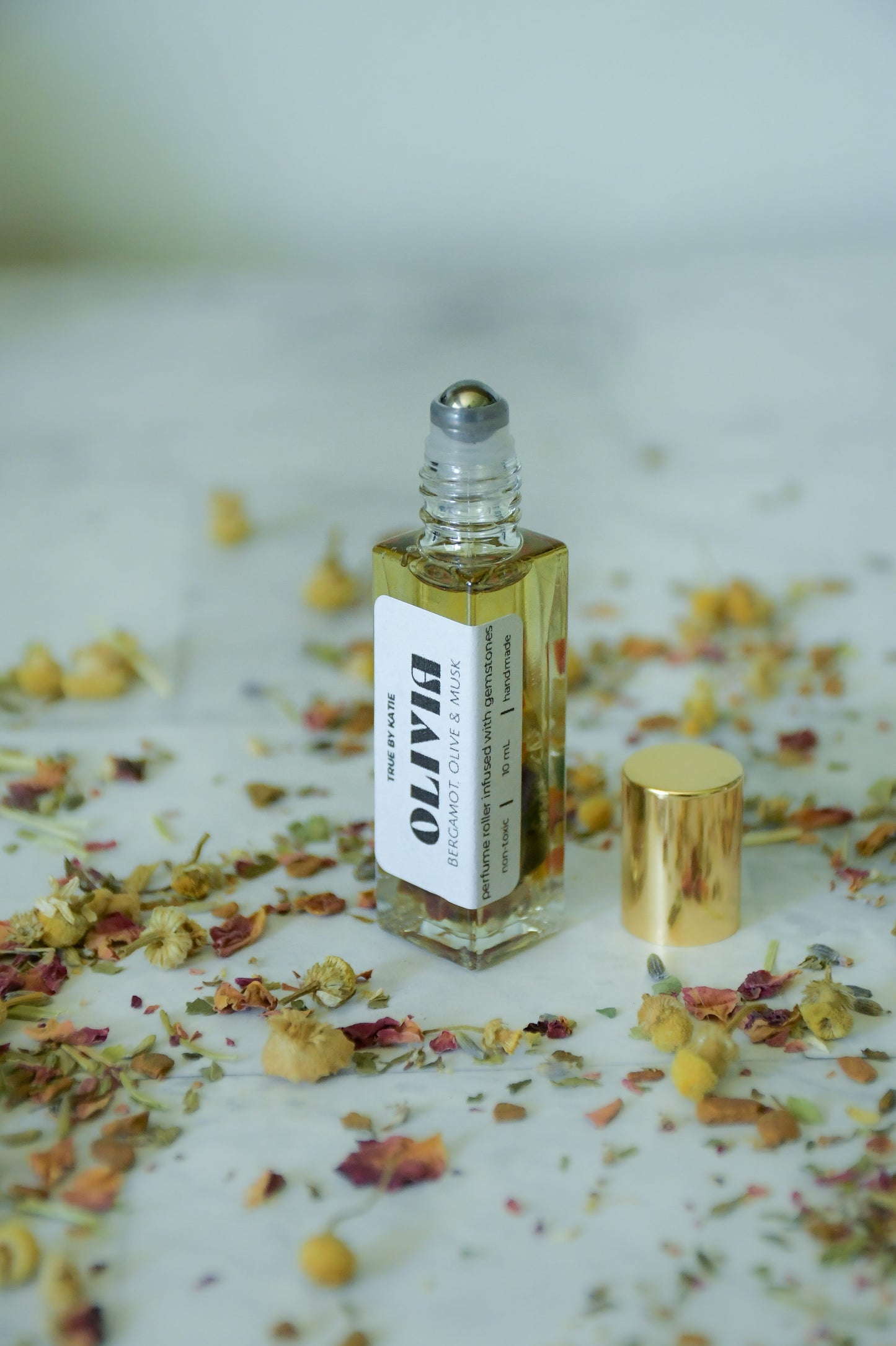 The Girls Are Rolling – Perfume Rollers