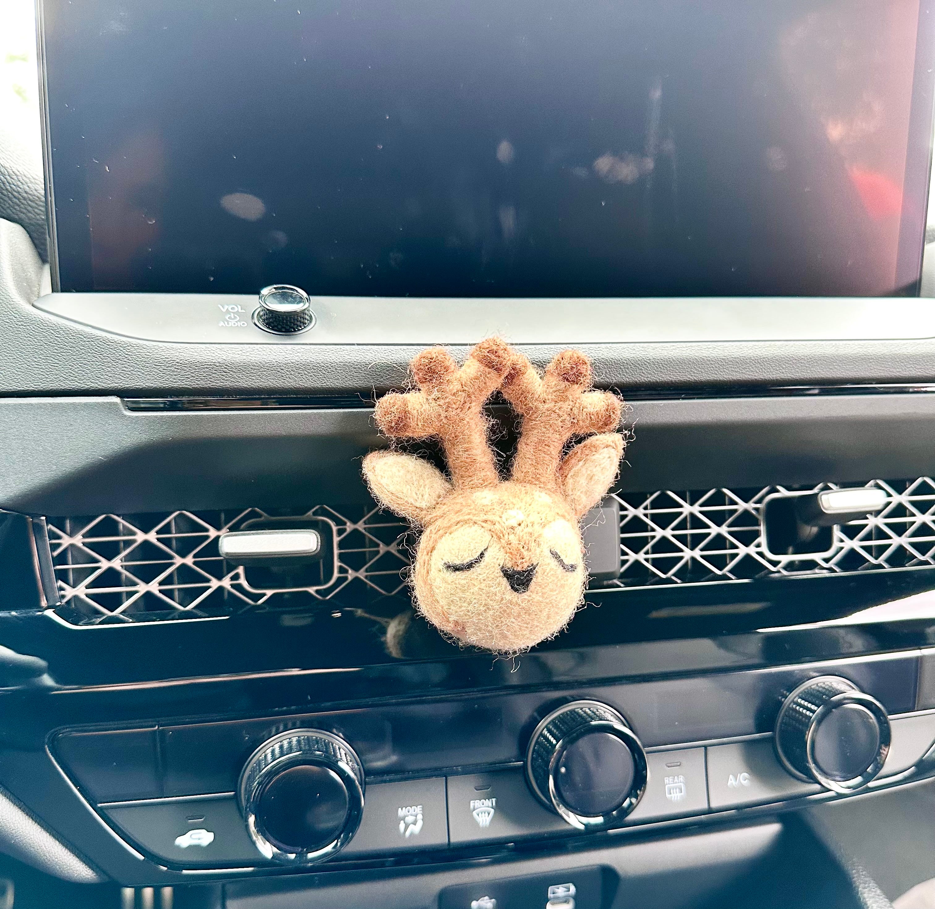 Deer-Shaped Car Vent Diffuser with Clip